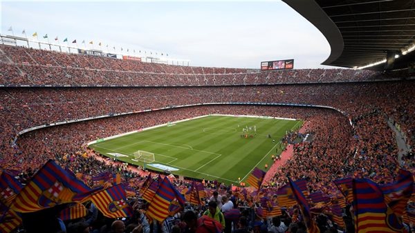 يويفا يعلن عدم استضافة “كامب نو” لمباراة برشلونة وباريس سان جيرمان