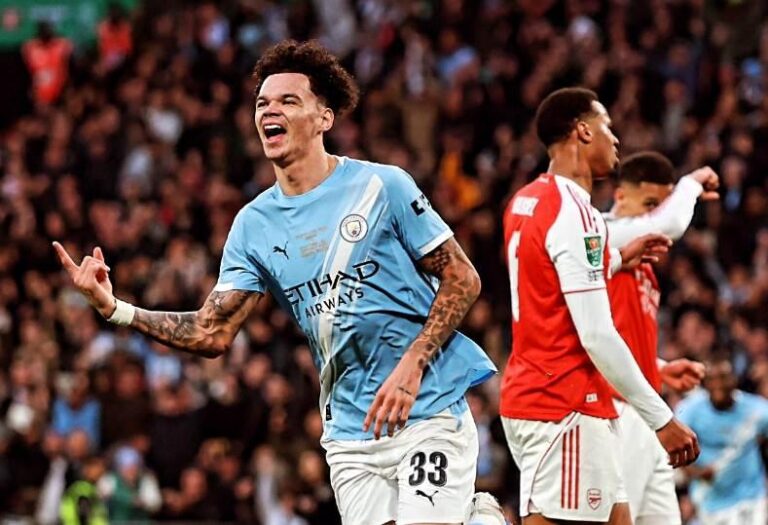 مانشستر سيتي يحصد كأس الرابطة الإنجليزية بانتصار مزدوج على آرسنال