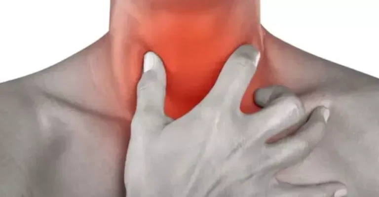 تحذير طبي جديد: التهاب الحلق قد يؤدي إلى مشاكل خطيرة في القلب والكلى