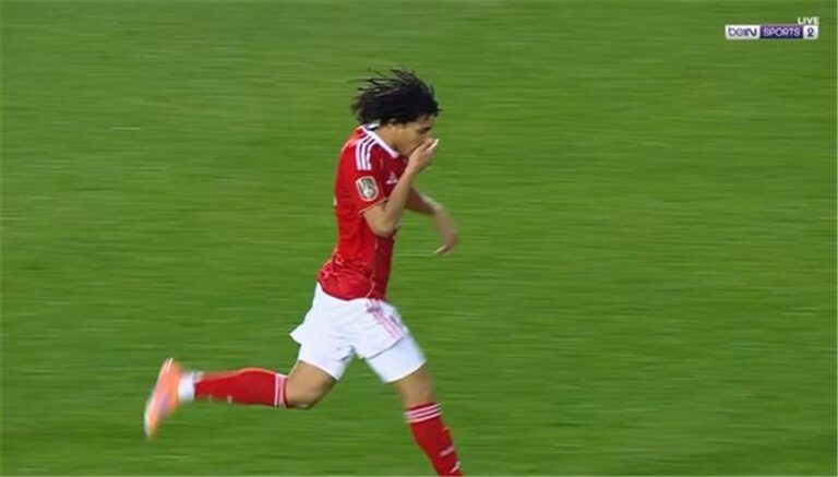 مروان عثمان يحرز هدف التعادل للأهلي في مواجهة الترجي فيديو