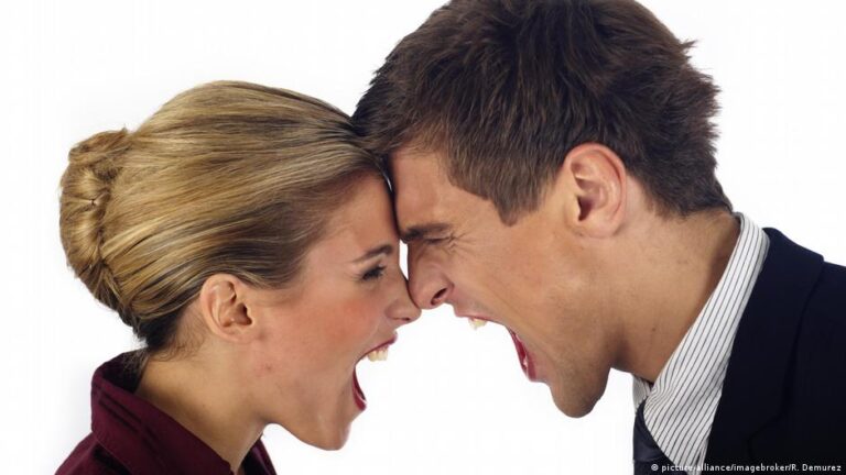 العلاقات السلبية تسرع الشيخوخة وت shorten العمر بشكل ملحوظ