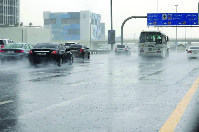 نصائح مهمة للقيادة الآمنة في ظل الأمطار والطقس المتقلب