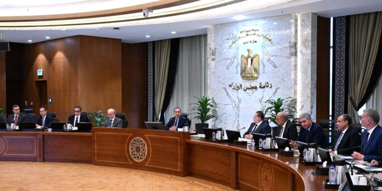 زيادة الرواتب والمعاشات والحد الأدنى للأجور.. الحكومة تستعد لإطلاق حزمة اجتماعية محدثة