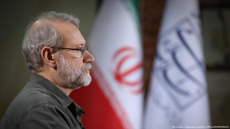 إيران تعلن مقتل لاريجاني وغلام سليماني وسط تهديدات إسرائيلية للمرشد الأعلى