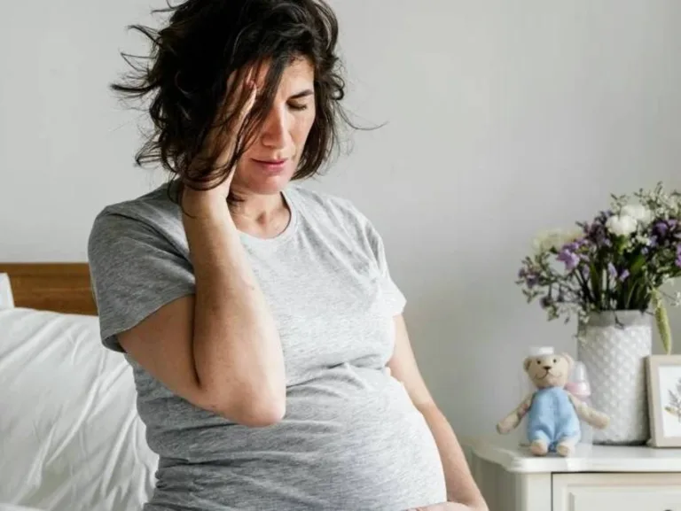 دراسة تكشف رابط تناول الباراسيتامول أثناء الحمل بزيادة خطر اضطراب فرط الحركة والتوحد لدى الأطفال