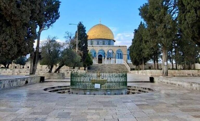 الأقصى في ليلة القدر مغلق وبلا احتكاك ومحيطه ثكنة عسكرية