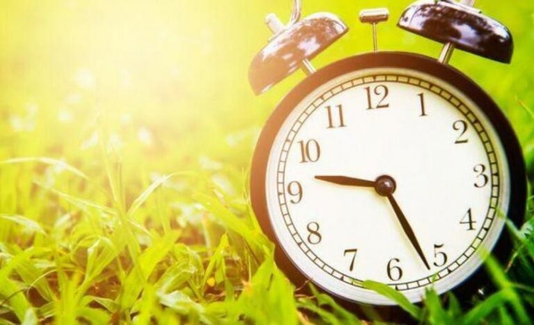 التوقيت الصيفي في فلسطين 2026.. متى نبدأ تعديل الساعة؟