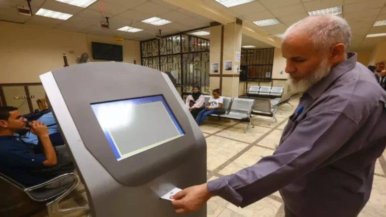 الحكومة تعلن عن زيادة المعاشات بنسبة 15% واشتراط تقاعد مواليد بعد 1970 عند 65 عاماً – هل ينطبق عليك ذلك؟