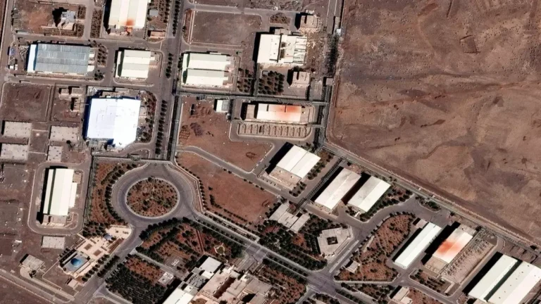 اتصال سري مفاجئ بين الاتحاد الأوروبي وإيران يكشف تفاصيل الأحداث الجارية خلف الكواليس