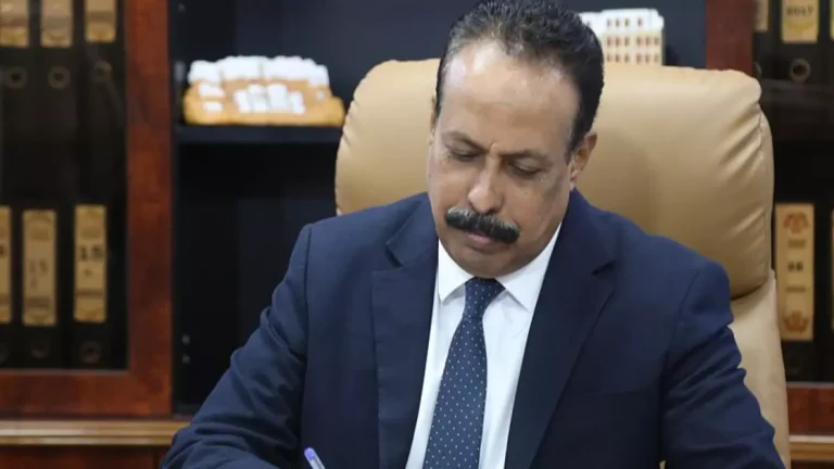 الحكومة تُعلن حالة الطوارئ بسبب موجة أمطار خطيرة تضرب المحافظات المحررة