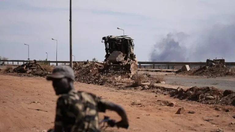 السعودية توقف صفقة أسلحة ضخمة للجيش السوداني وتطرح تساؤلات حول موقفها من البرهان