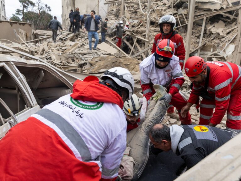 أكسيوس تكشف عن أربعة نقاط رئيسية للترقب في تصاعد التوترات حول إيران هذا الأسبوع