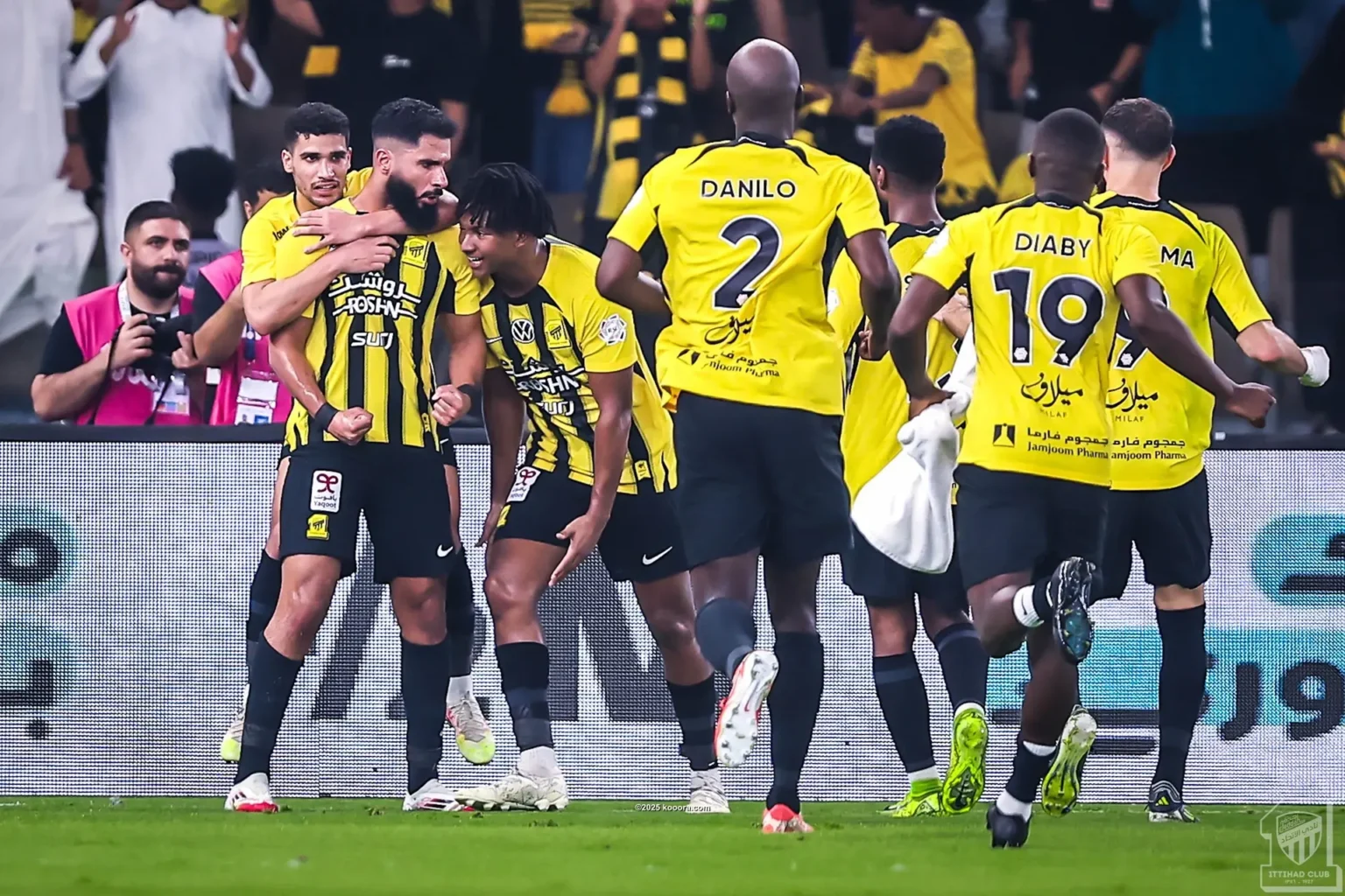 "Al-Riyadh vs Al-Ittihad" القنوات الناقلة لمباراة الاتحاد ضد الرياض في دوري روشن السعودي اليـوم.. ماتش ناري في انتظارك