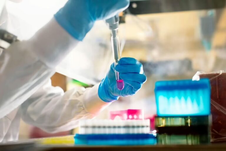 اكتشاف علاج مبتكر لسرطان القناة الصفراوية باستخدام مكونات الحليب