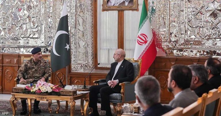 إيران تت探索 اقتراحات أمريكية حديثة من خلال باكستان