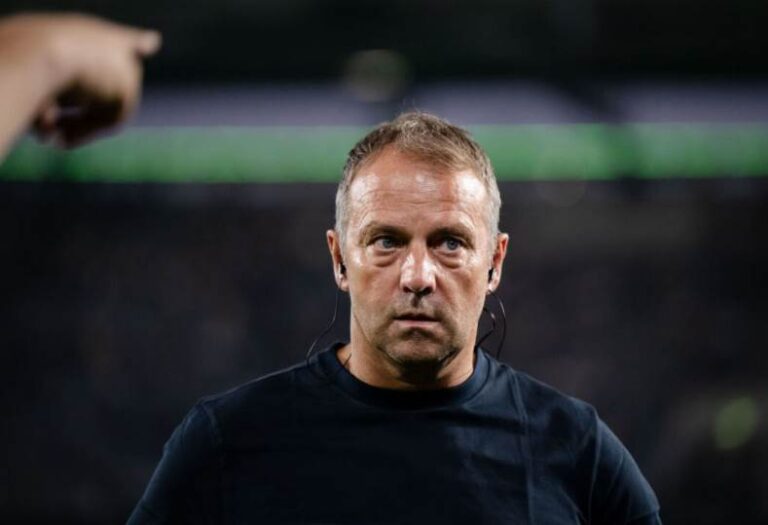 المدرب في المقام الأول.. برشلونة يسعى للتجديد مع هانسي فليك