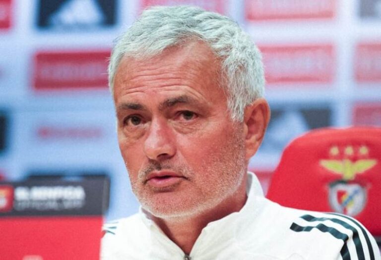 مورينيو يكشف قراره النهائي بشأن تدريب ريال مدريد