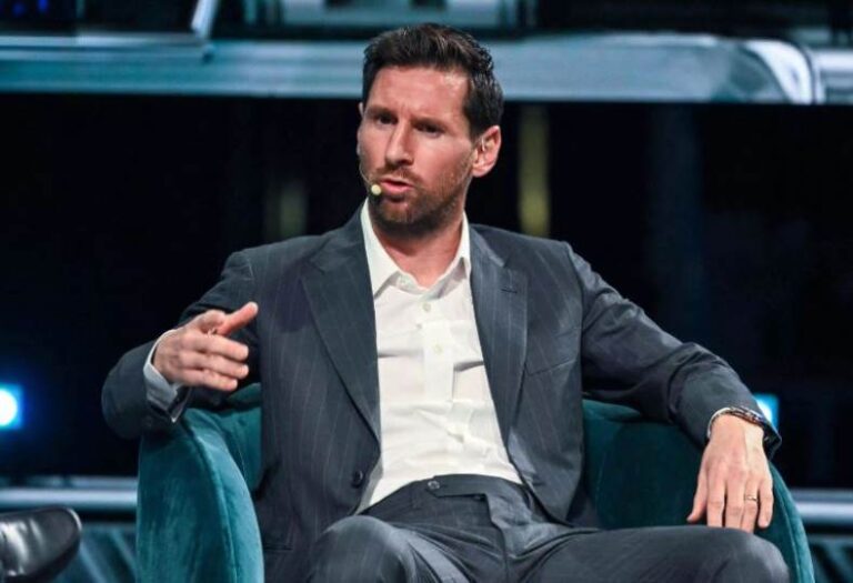 الكشف عن نجم أرسنال وصديق ميسي.. تعرف على كورنيا النادي الذي أصبح في ملكية أسطورة الأرجنتين