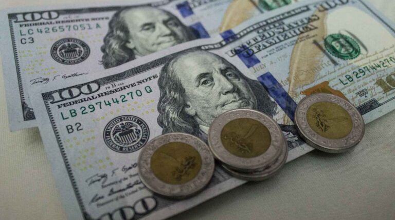 تحديث أسعار الدولار اليوم الأحد 19 أبريل 2026 بعد استئناف التداولات