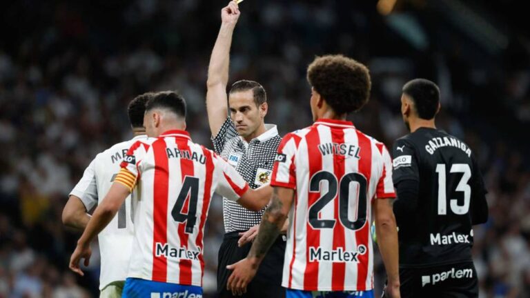 تعيين ألبرولا روخاس كحكم لمباراة نهائي كأس ملك إسبانيا بين أتلتيكو مدريد وريال سوسيداد