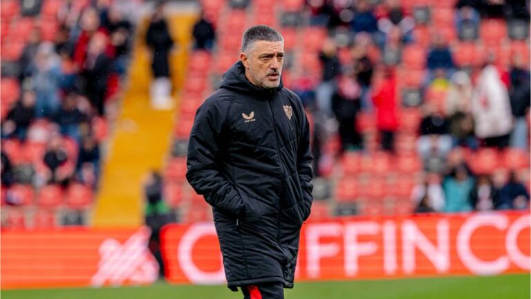 إشبيلية يقرر إنهاء عقد مدربه غارسيا بيمينتا ويعلن عن تعيين خواكين كاباروس مدرباً جديداً