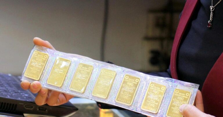 تحديث أسعار الذهب اليوم 15 أبريل 2026: ختام التداولات في BTMC وBTMH وPhu Quy وDOJI وMi Hong والأسعار العالمية.