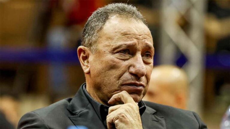 خروج الخطيب من اجتماع الأهلي المفاجئ