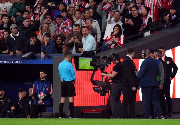 برشلونة يعلن تفاصيل جديدة حول مباراة أتلتيكو مدريد في دوري أبطال أوروبا