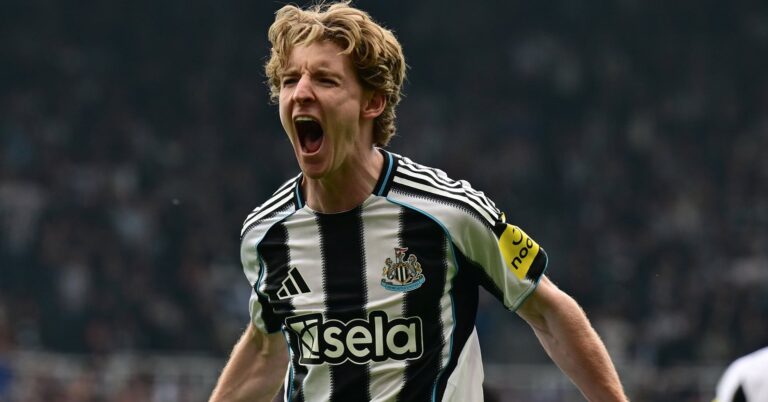 صفقات الانتقالات ليوم 17 أبريل: مانشستر يونايتد يوقع مع لويس مايلي وبايرن ميونخ يتعاقد مع جوردون