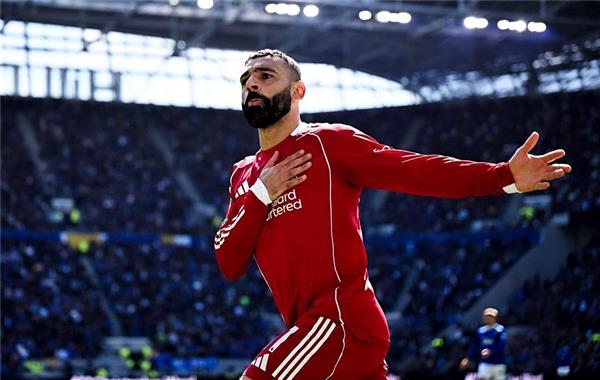 محمد صلاح يساوي إنجازات ستيفن جيرارد في قمة الميرسيسايد ويواصل كسر الأرقام القياسية