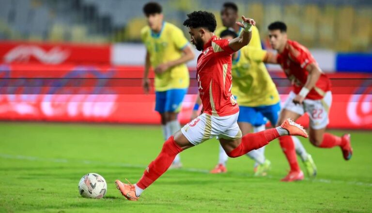 الأهلي يكشف عن موقفه بشأن مغادرة مروان عطية