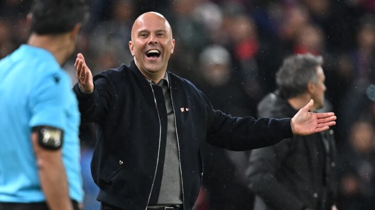 هل تقترب إقالة سلوت من ليفربول؟ آخر التطورات حول مصيره حال عدم التأهل لدوري الأبطال