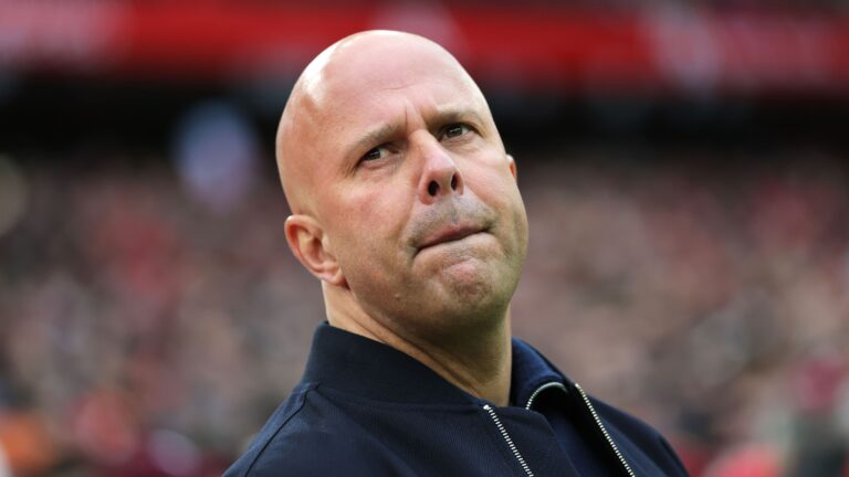 تغييرات مثيرة.. مدرب ليفربول يكشف استراتيجيات جديدة لتعويض غياب محمد صلاح