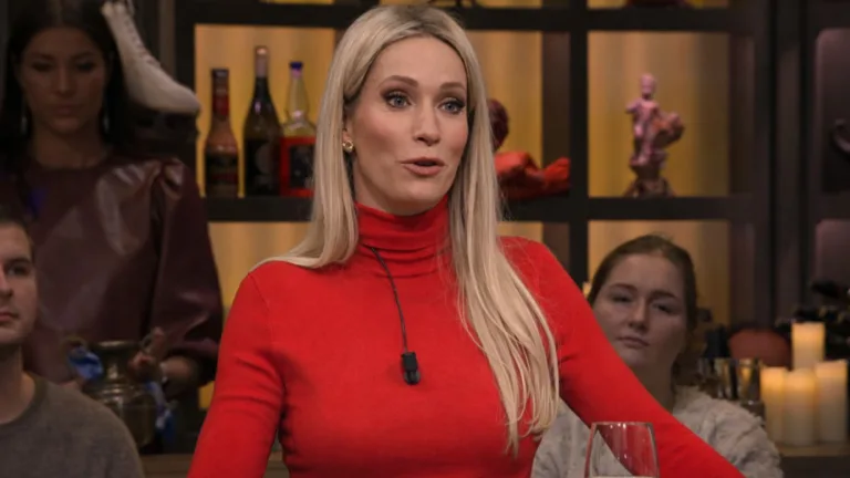 صراع ناري خلف الأضواء: هيلين هندريكس في مواجهة شديدة مع مديرة القناة