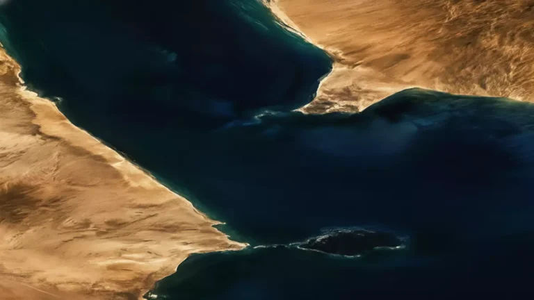 استثمار 20 مليار دولار الذي قد ينقل اليمن من ساحة صراع إلى مركز تجاري عالمي!