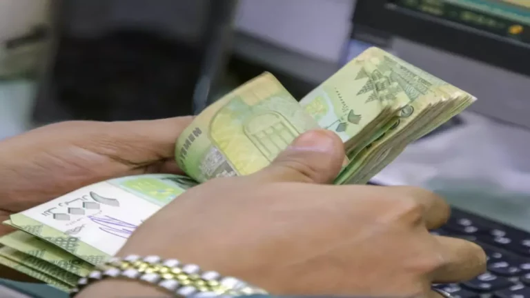 اليوم في اليمن: الدولار يتجاوز 535 ريال لأول مرة في تاريخ الصرف!