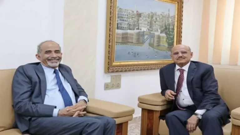 الاقتصاد اليمني يبهر الجميع – الريال يرتفع من 2700 إلى 1615 في فترة قصيرة!