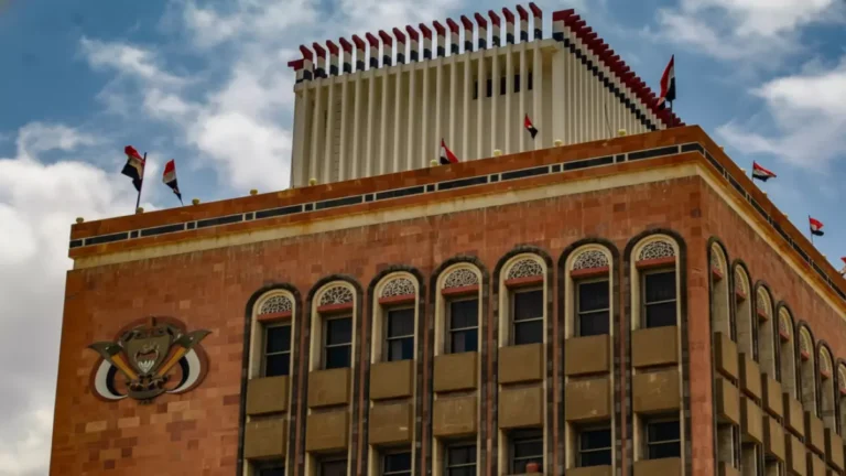 البنك المركزي اليمني يعلن تغييراً غير متوقع في أسعار الصرف يؤثر على ملايين المواطنين