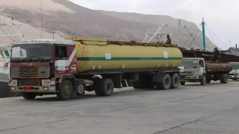 السعودية تضخ 339 مليون لتر من الوقود في سقطرى… اكتشف الرقم المذهل الذي سيذهلك!