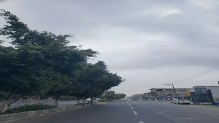 سحب كثيفة تحاصر صنعاء واحتمالات لأمطار استثنائية خلال الساعات القادمة