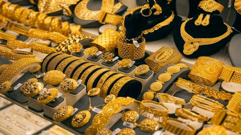 ظهور مفاجئ في أسعار الذهب بمصر اليوم… هل تتجه نحو الانخفاض أم الارتفاع؟ توقعات مثيرة من خبير في السوق!