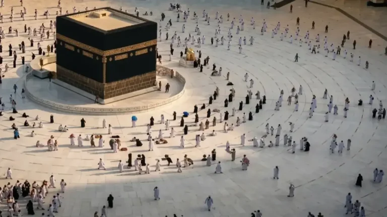 قرار سعودي يجدد مفهوم العمرة: 90 يوماً بأقل من 500 ريال