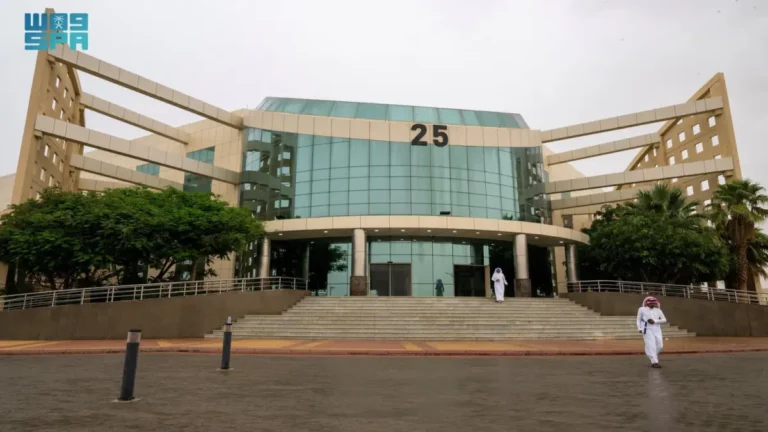 ثورة الهيئة الملكية خلال ثلاثة أشهر: اتفاقات غير مسبوقة مع شركات عالمية وإنجاز طبي يغير المشهد في الشرق الأوسط مع صور وفيديوهات مدهشة