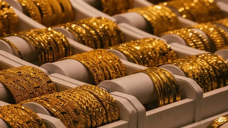 أسعار الذهب في اليمن تسجل رقمين مختلفين… 140 ألف ريال يسلط الضوء على حالتين اقتصاديتين متباينتين داخل البلاد