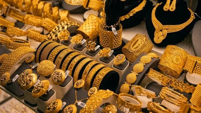 أسعار الذهب في اليمن: هل تُستخدم لشراء عقار؟ الجنيه يسجل مستويات غير مسبوقة في عدن!