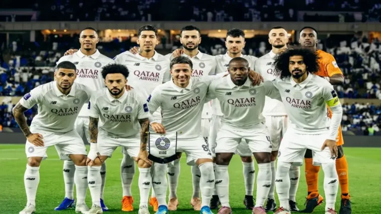 هاتف الحكم يثير الجدل في كأس آسيا ويشعل غضب الجماهير