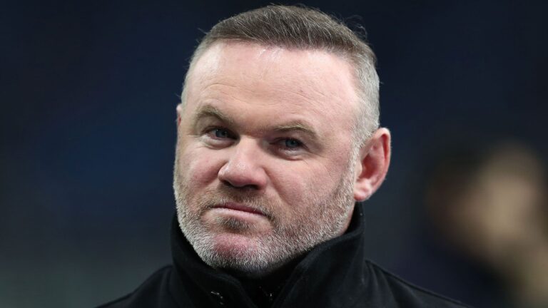 وإن روني يكشف توقعاته حول نتيجة المواجهة الحاسمة بين مانشستر سيتي وأرسنال في سباق لقب البريمييرليغ