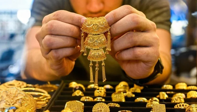استقرار أسعار الذهب الأحد: عيار 21 يحقق ارتفاعات ملحوظة منذ بداية السنة