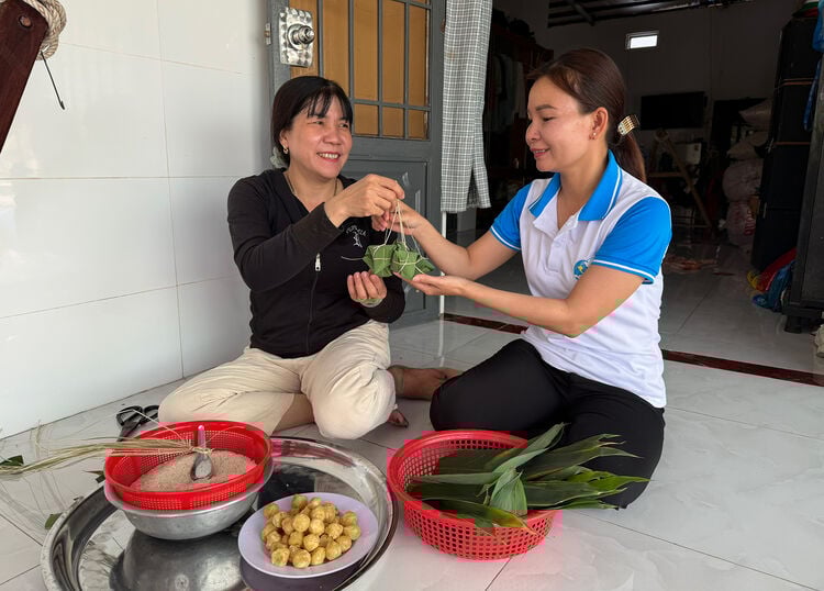 استكشف فن تحضير زلابية الأرز الدبق بالطريقة التقليدية مع الماء القلوي