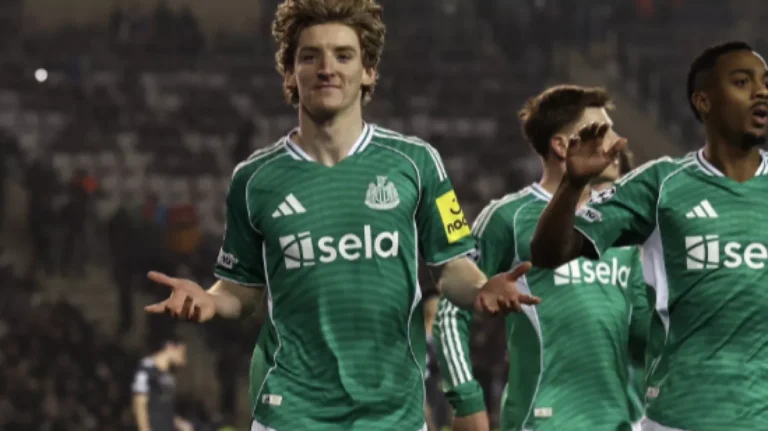 توقيت مواجهة نيوكاسل يونايتد وبورنموث في الدوري الإنجليزي وكيفية متابعة البث المباشر